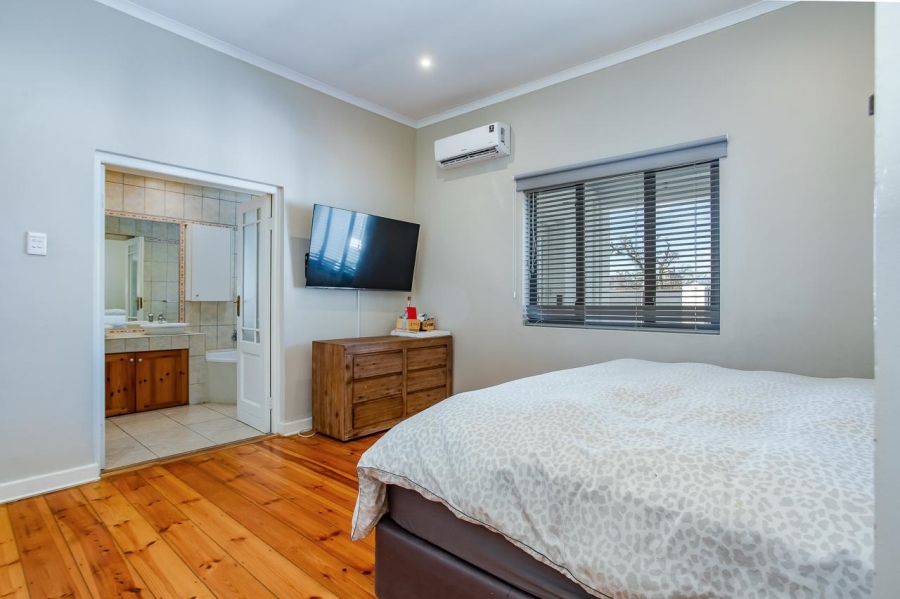 4 Bedroom Property for Sale in Paarl North Western Cape